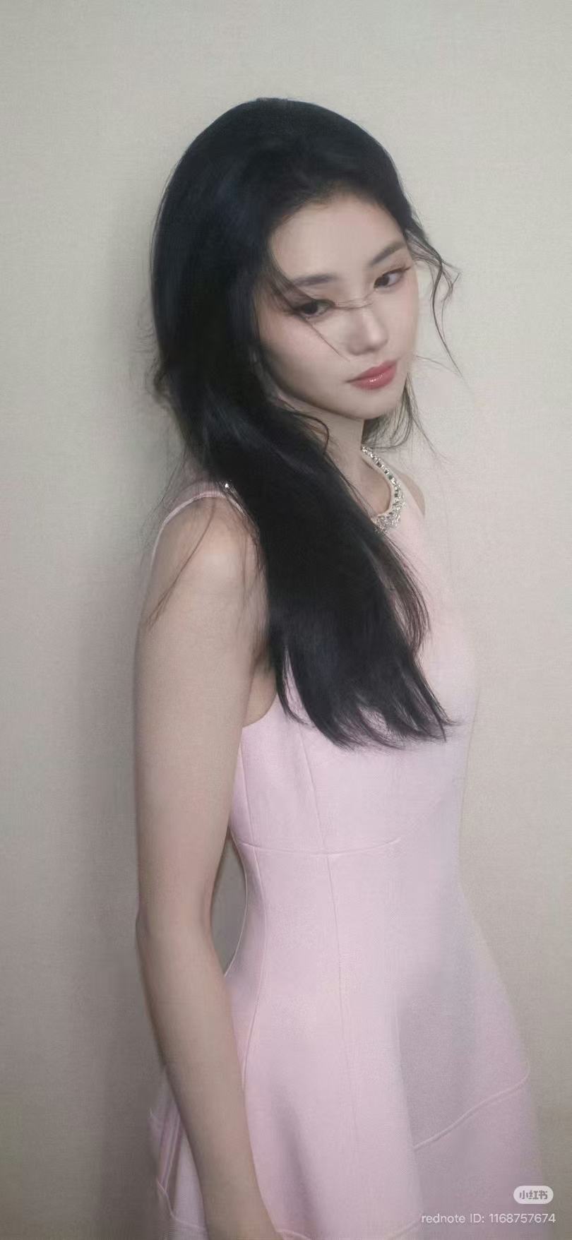Liu Haocun portrait 09